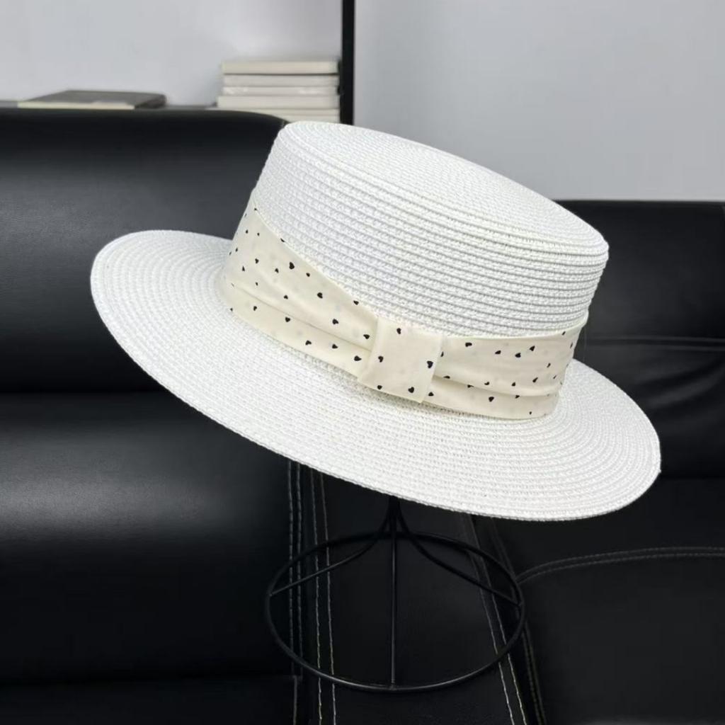 Versatile Flat Top Straw Hat Women's Summer Flat Edge Sunshade Sunscreen Fashion Top Hat Shopping Beach Hat
