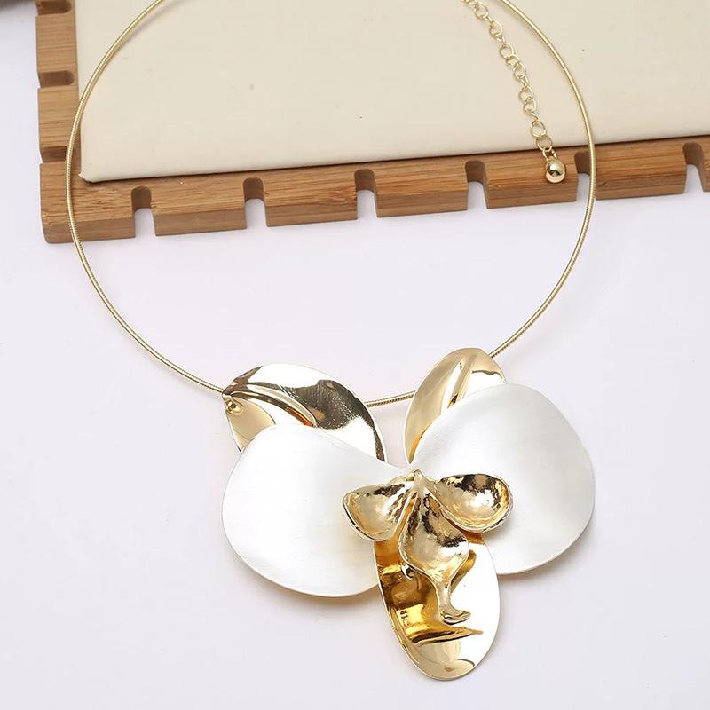 Tooxika Personalitate Exagerată Metal Lucios Picătură de Ulei Floare Magnolia Guler Modă Temperament Lanț Claviculă