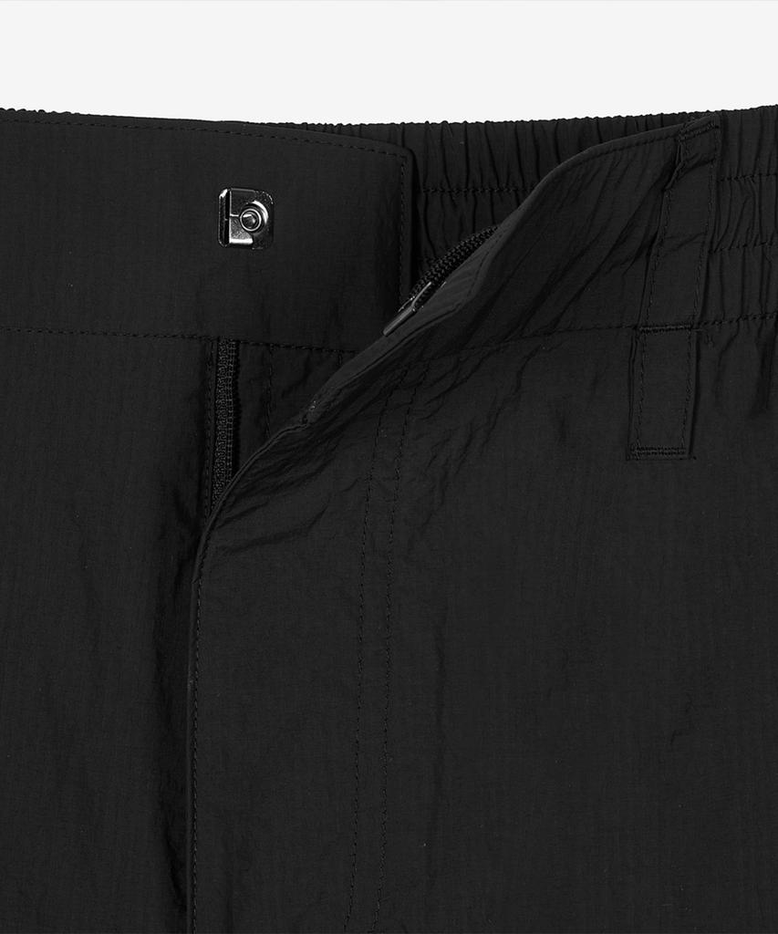 Nyuballanseu Nbnvg21513 / Uni Frozen Cotton-Like Cargo Knee-Length Bermuda Shorts (Black)