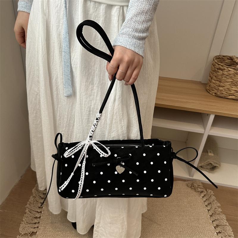City Chic French Shoulder Bag Women's Fashion Butterfly Knot Underarm Bag Versatile Minimalist Style Handbag