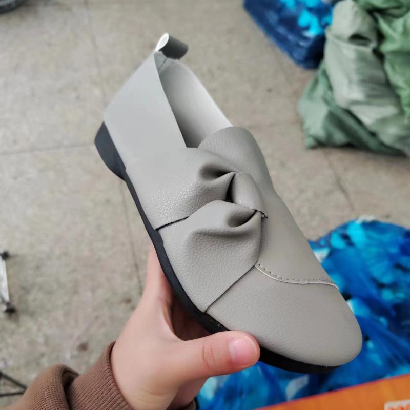European American Flat Bottomed Women's Shoes 2024 Autumn New Soft Sole Anti Slip Design Sense Daily Flat Bottomed Single Shoes