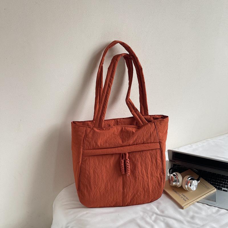 Fall 2025 New Solid Color Simple Tote Bag Fashion Trend Commuter Armpit Bag Korean Large Capacity Shoulder Bag