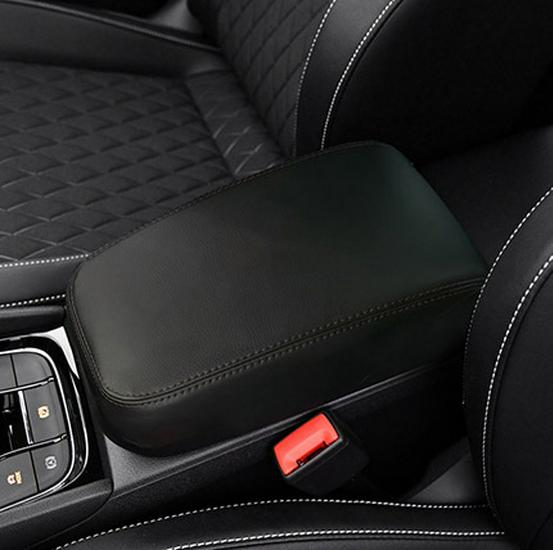 

Skoda Karoq 20-21 Leather Armrest Console Cover
