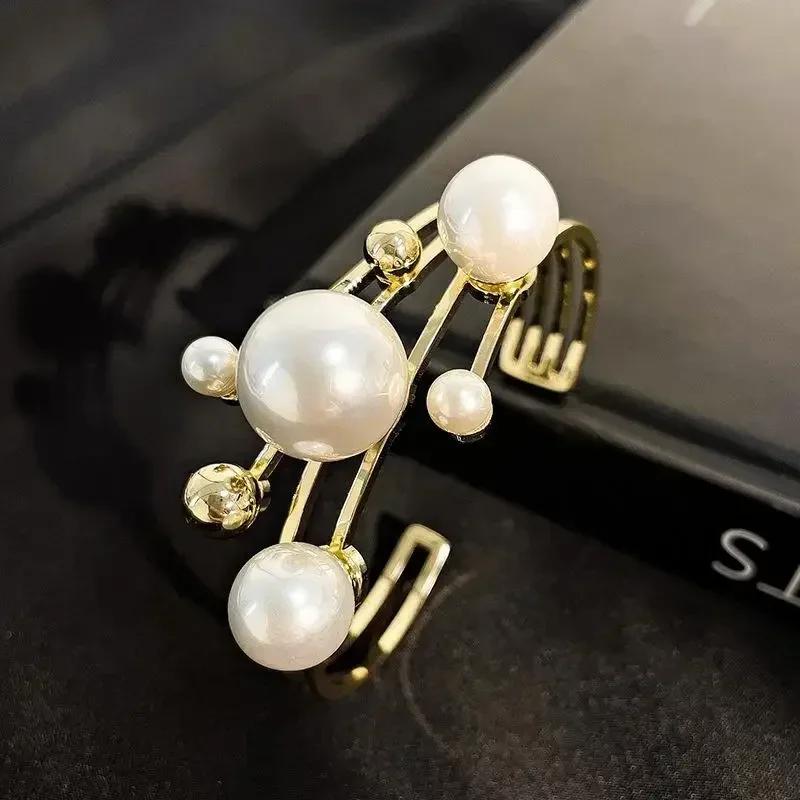 Fashionable Pearl Double Layer Hollow Bracelet for Women Girls Geometric Irregular Imitation Party Popular Jewelry Holiday Gift