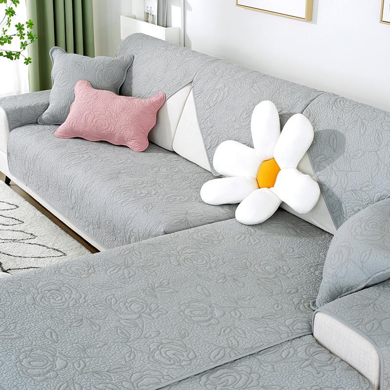 Универсальная хлопковая стеганая диванная подушка с вышитыми розами на все времена года — фото 7