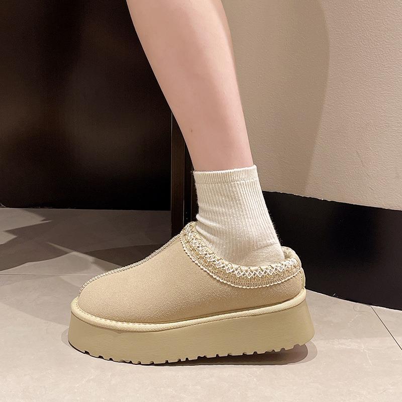 Thick-soled warm snow boots, new autumn and winter outer wear, piled fur integrated cotton shoes, women's bag head fluffy slippers