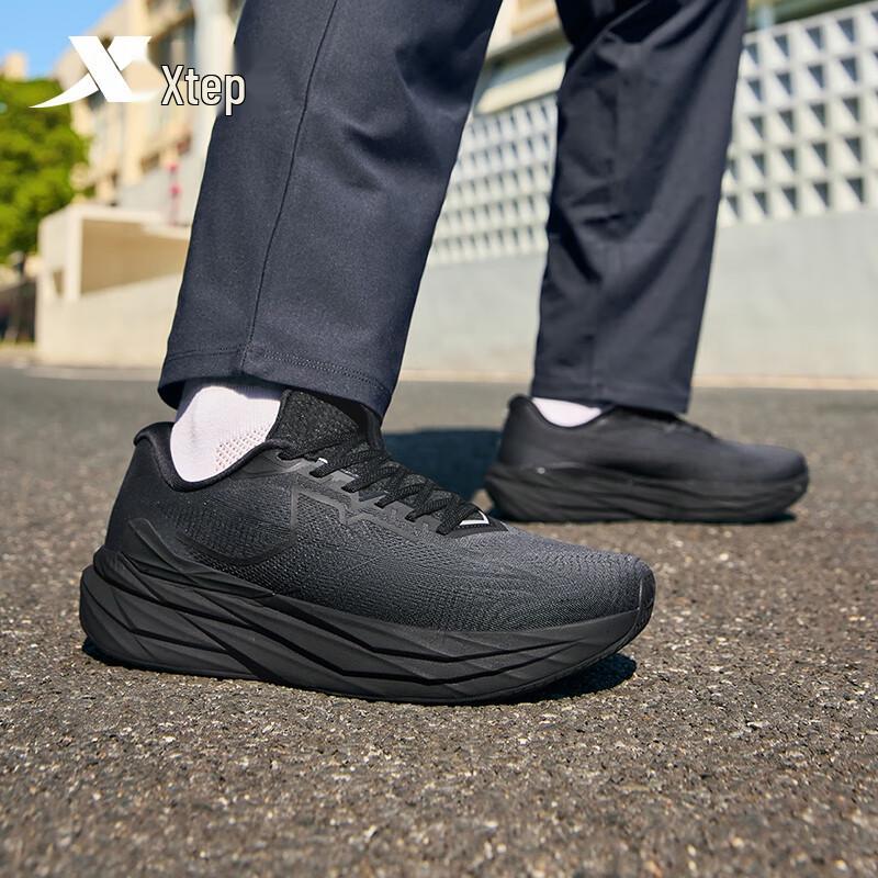 Xtep Scarpe da Corsa Uomo Zero Pressione Fortress 2025
