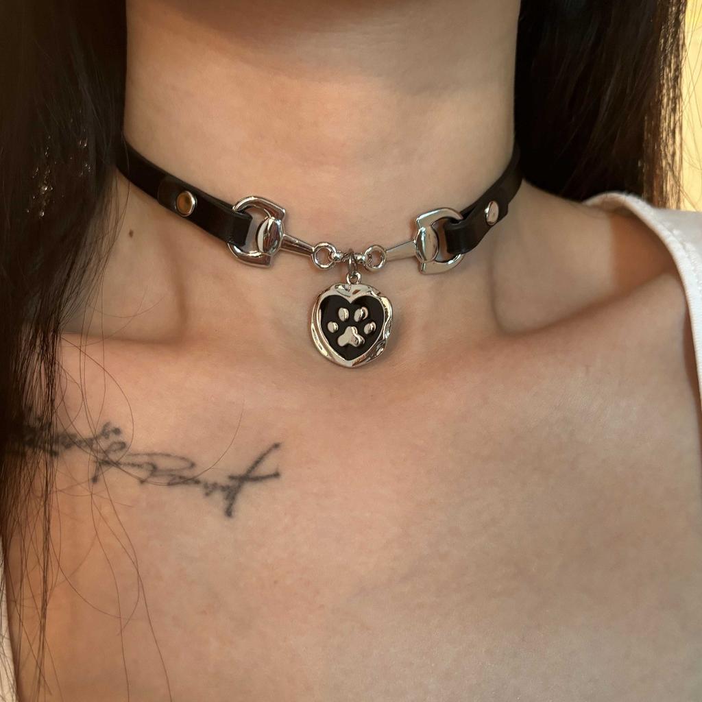 Y2K Heart Cat Paw Leather Choker, Sweet Cool Hot Girl Clavicle Necklace