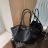 Retro bag women's large capacity autumn and winter casual niche shoulder underarm bag pleated tote bag