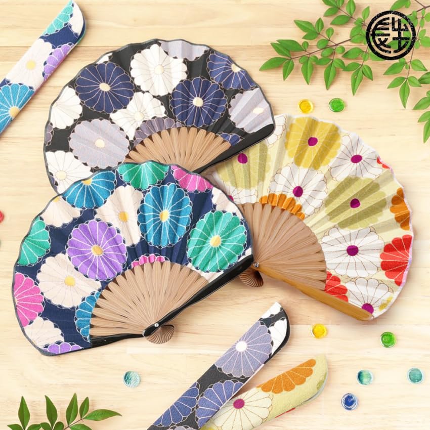 [Osaka Choseido] Women's Stylish Folding Fan, Business Fan Bag, Fan Case, and Handkerchief Set, Large Chrysanthemum (Yellow)