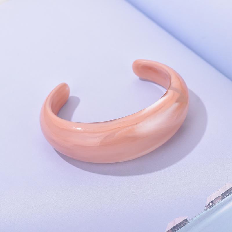 Fashion Exaggerated Opening Acrylic Bracelets for Women Simple Blended Jelly Colored Curved Cuff Bangle Female Jewelry