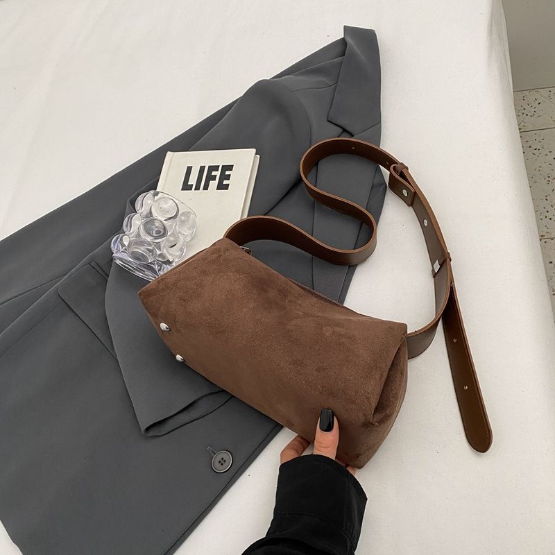 Сумка большой вместимости женская осенне-зимняя универсальная новая модная матовая ретро сумка через плечо, сумка-мессенджер женская, сумка-подушка