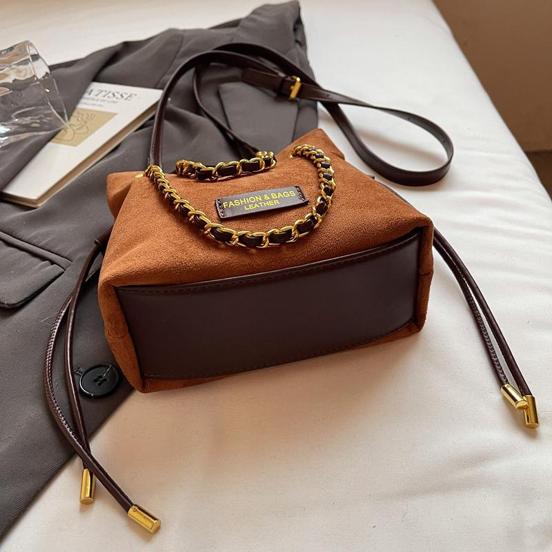 2026 New Fashiable Exquisite Faux Suede Shoulder Bags Hasp Super Cool Hot Trendy Large Capacity Youth Handbags for Wom