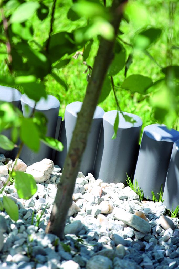 Garden Palisade with IPAL6 Collar | Terracotta