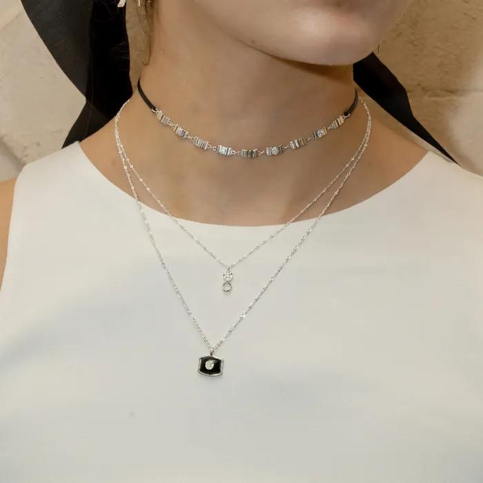 double petit corsage Necklace