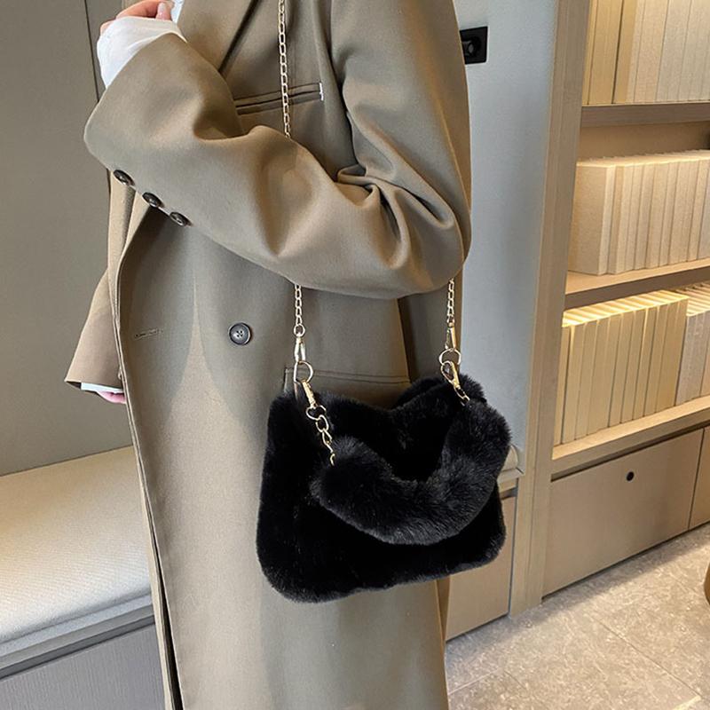 Simple Faux Fur Tote Bucket Bag Metal Chain Crossbody Bag For Women's Daily Casual Use Plush Bag Furry Purse