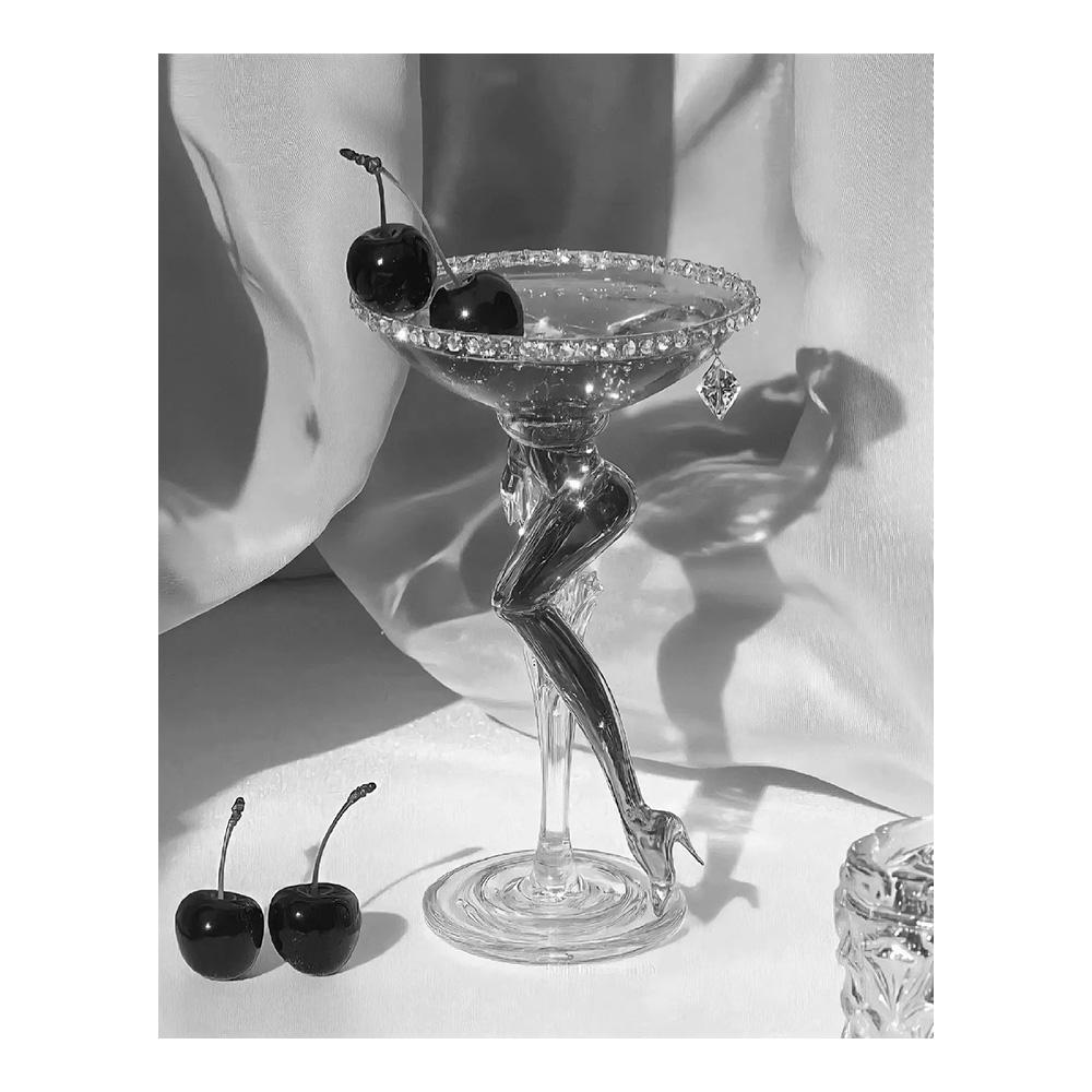 Modern Luxury Fashion Black White Art Heels Champagne Feminist Retro Poster Canvas Paintings Wall Art Pictures Home Decor