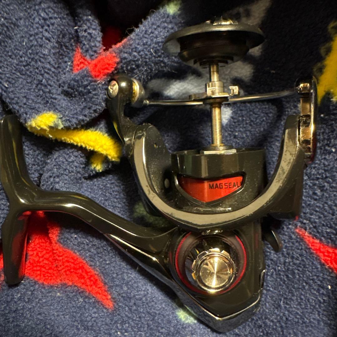Used MX LT 2000S-P spinning reel