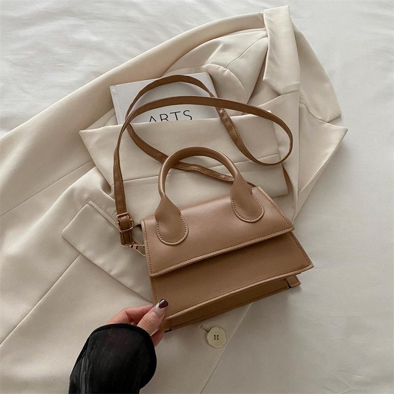 New popular trendy and beautiful messenger bag texture niche design bag women's autumn fashion shoulder small square bag