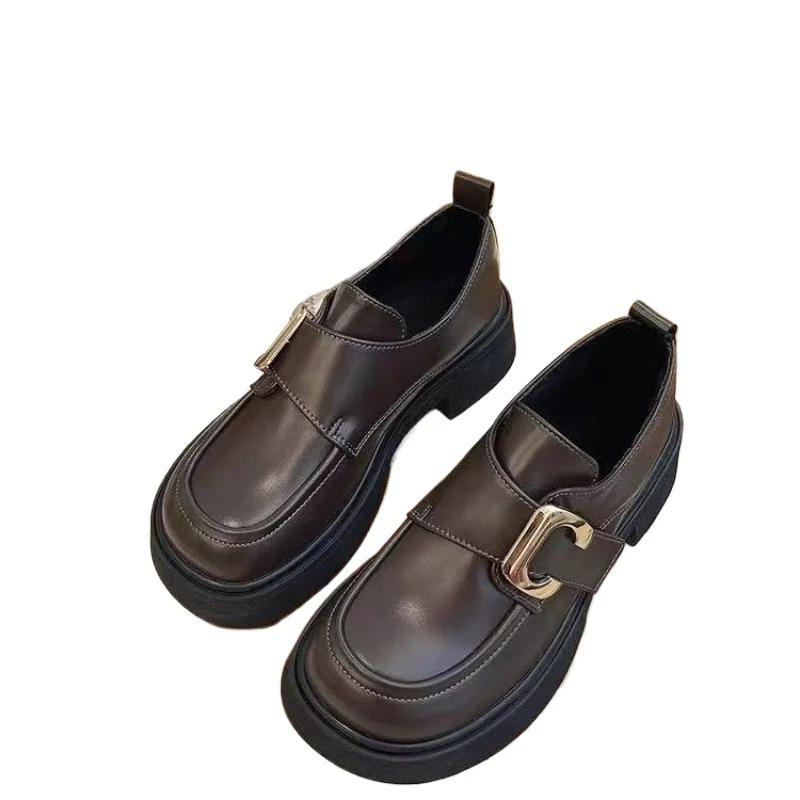 

Женская обувь 2024 года, лоферы, женские туфли на высоком каблуке, модные офисные и карьерные туфли-лодочки, женские туфли с металлическим украшением и круглым носком на среднем каблуке для женщин 40 коричневый