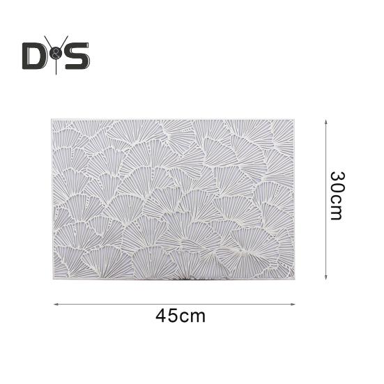 Dining Mat Hollowed-out Decorative Breathable Gold Color PVC Place Mat