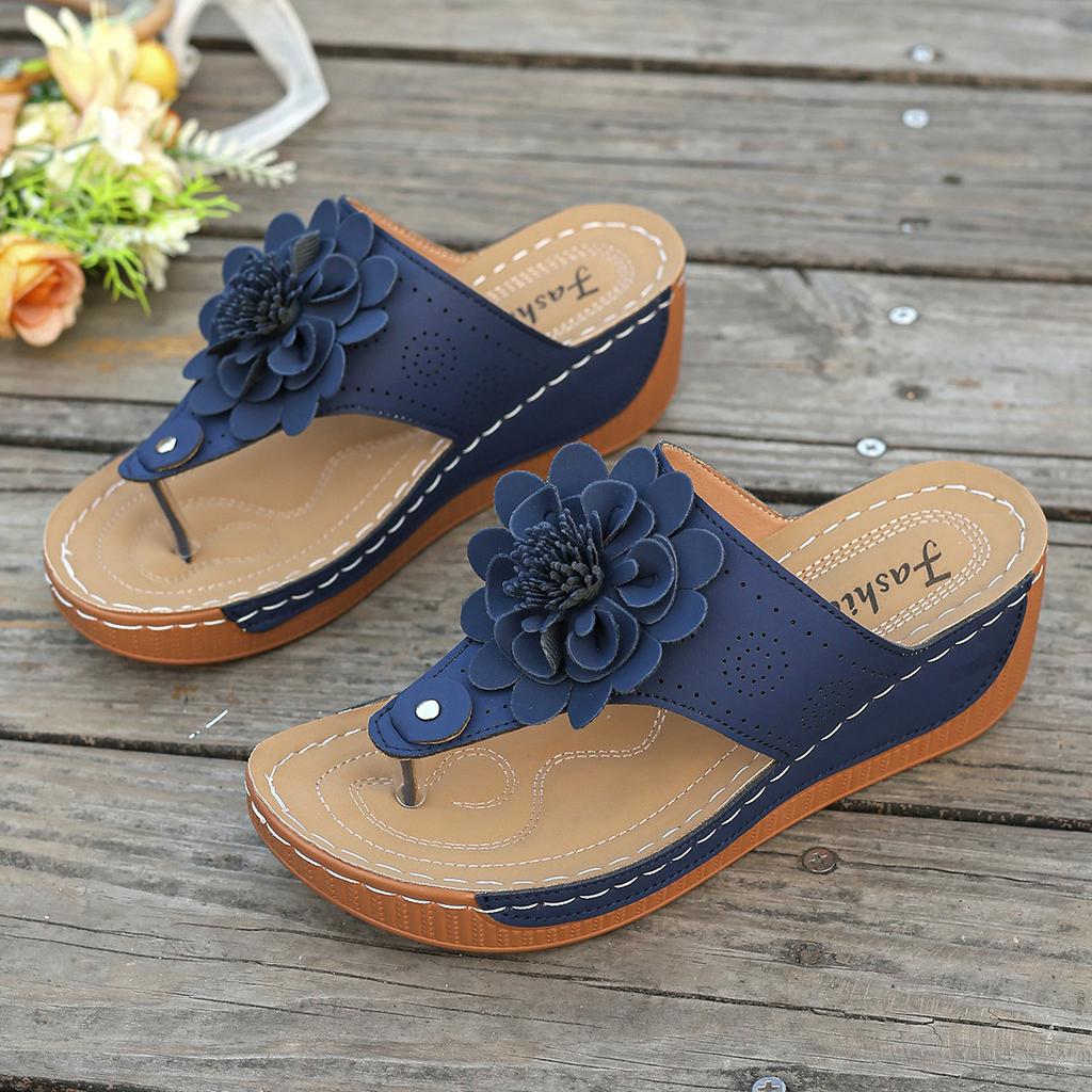 Fashion 2025 new thick-soled one-line thick-soled slippers for women, cross-border fish-mouth flower thick-soled beach flip-flops