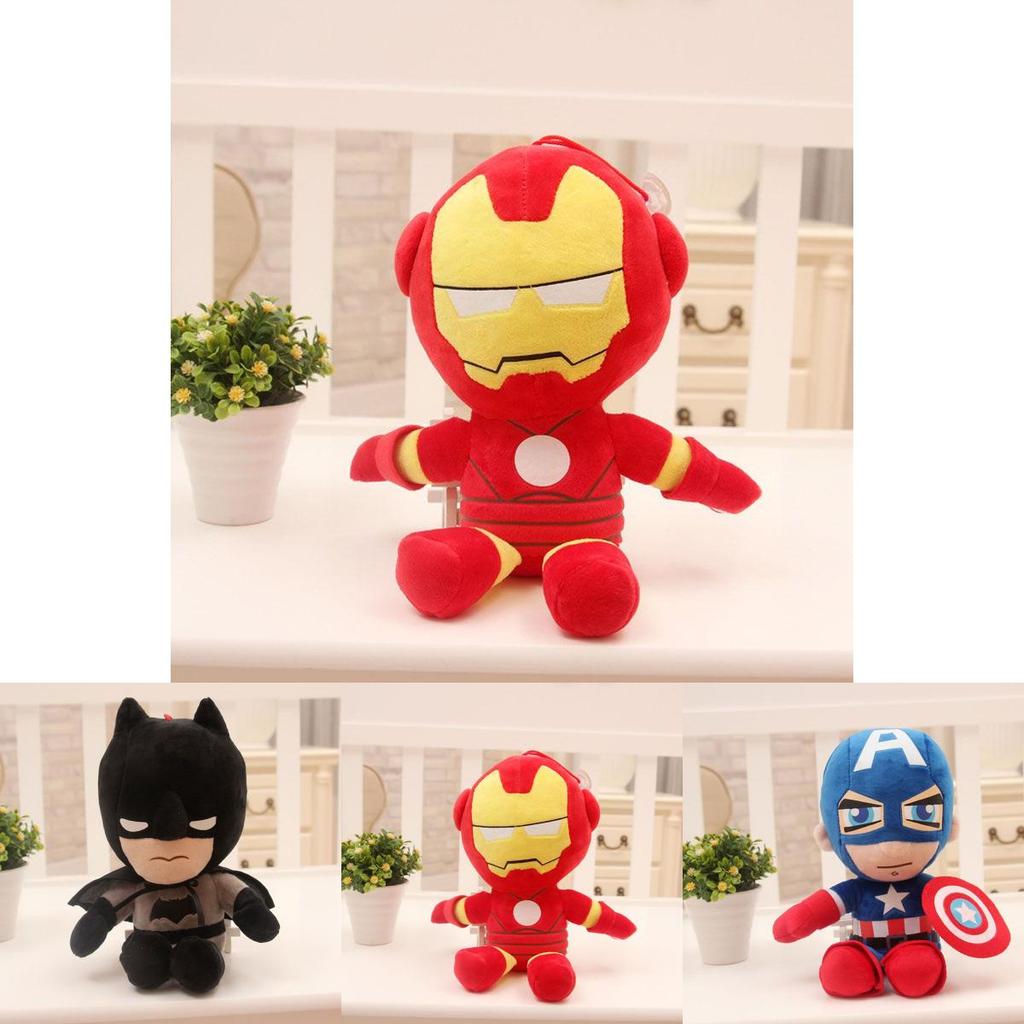 Rozkošná plyšová panenka superhrdinů z Avengers s motivem Spidermana, Kapitána Ameriky a Ironmana