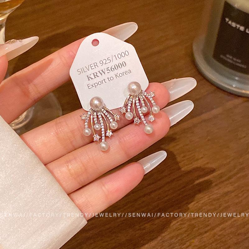 Micro zircon fireworks pearl earrings female niche Internet celebrity earrings 2025 new ear jewelry