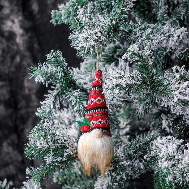 Glowing Christmas Knit Hat with Light-Up Pendant Doll