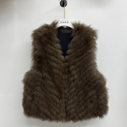 Autumn and winter new light luxury strips fox hair fashion short fur vest women's detachable scarf