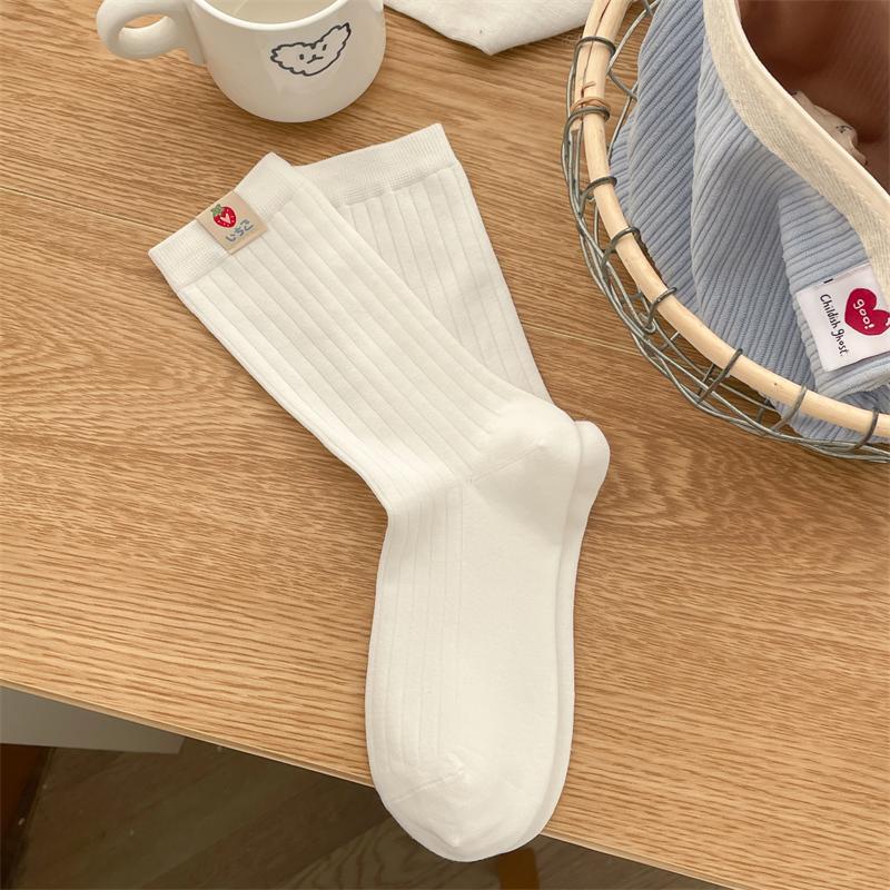 

Женские весенне-летние модные простые хлопковые носки с вышивкой клубники, милые, впитывающие влагу, дышащие 1 pair