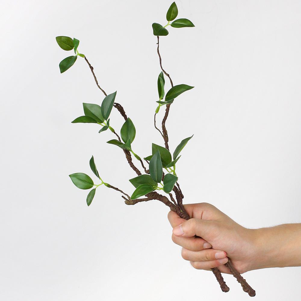 High-Grade Realistic Green Bud Artificial Flower Bouquets for Scenes and Weddings