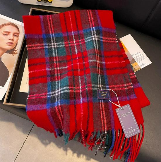 Women's Classic British Style Black & White Plaid Scarf, Winter Imitation Cashmere Shawl, Dual-Use Chessboard Design for Couples