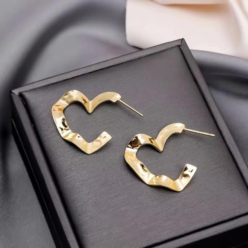 Korean Heart Hanging Earrings White Enamel Imitation Pearl Elegant Trendy Red Pink Acrylic Heart Dangle Earrings