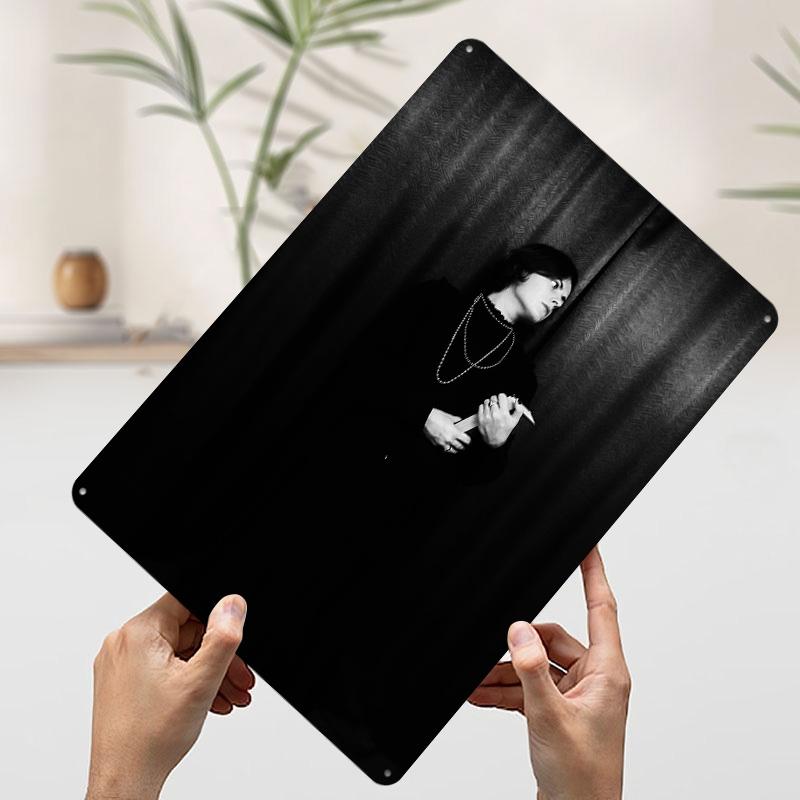 

Woman in Black Dress Tinplate Poster Customized Wall Art Vintage Retro Metal Signs for Office Decoration Room Luxury Home Decor 7.9x11.8In(20x30cm)
