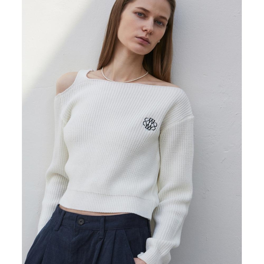 

NICKNICOLE NICOLE CUT OFF SHOULDER KNITIVORY