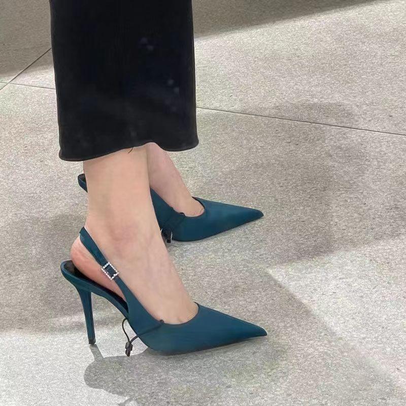 Nouvelles chaussures pour femmes bleu Europe et états-unis décontracté bouche peu profonde pointu chaussures simples Niche rétro couleur tempérament français talons hauts femme