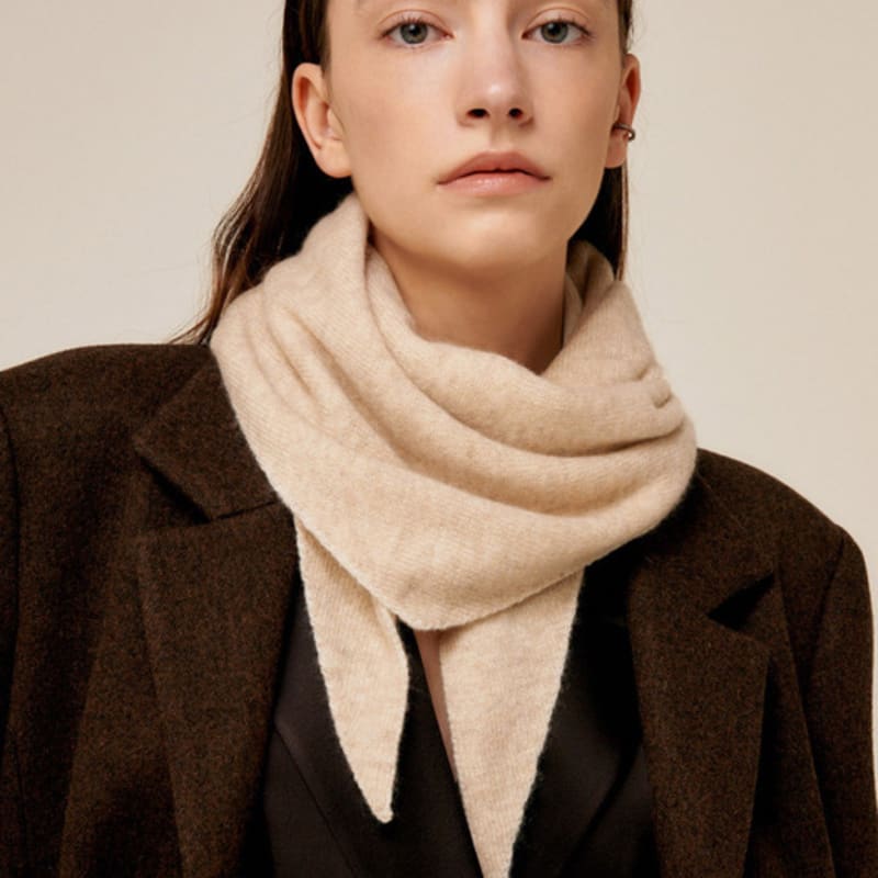 Saint Luxure 100% Cashmere Triangle Petite Muffler Cream Beige