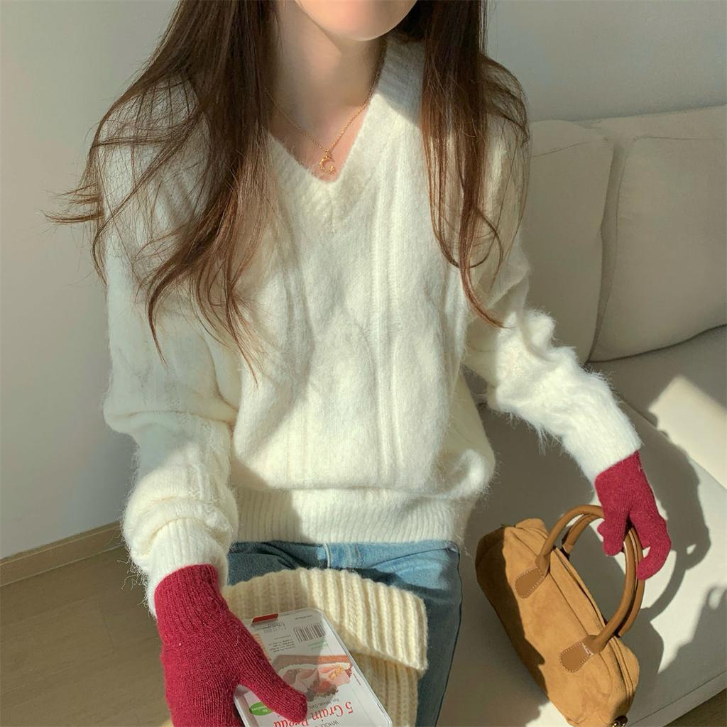 Soft waxy twist collar knitted sweater women's autumn and winter warm casual loose and thin lazy style top with base inside