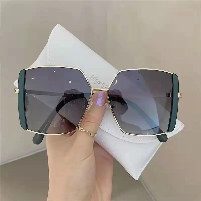New Fashion Square Sunglasses Woman Brand Designer Metal Sun Glasses For Women Outdoor Driving Eyewear Uv400