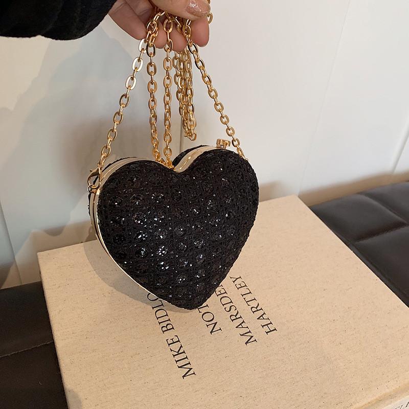 Chic Fashion Crossbody Bag Unique Simple Heart-shaped Shoulder Bag For 2024 Trend