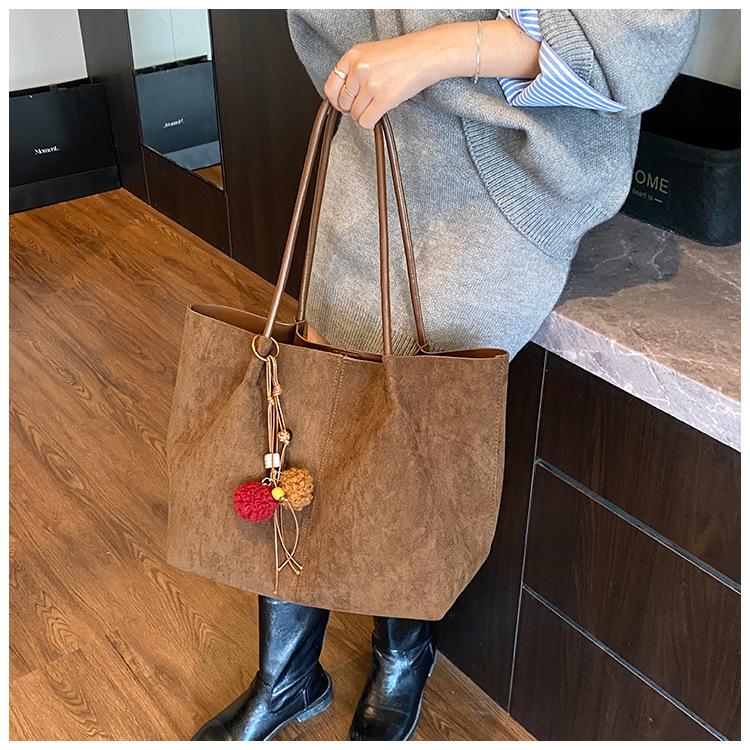 New Suede Commuter Large Capacity Tote Bag 2025 Women's Casual Simple Versatile Ins Shoulder Bag