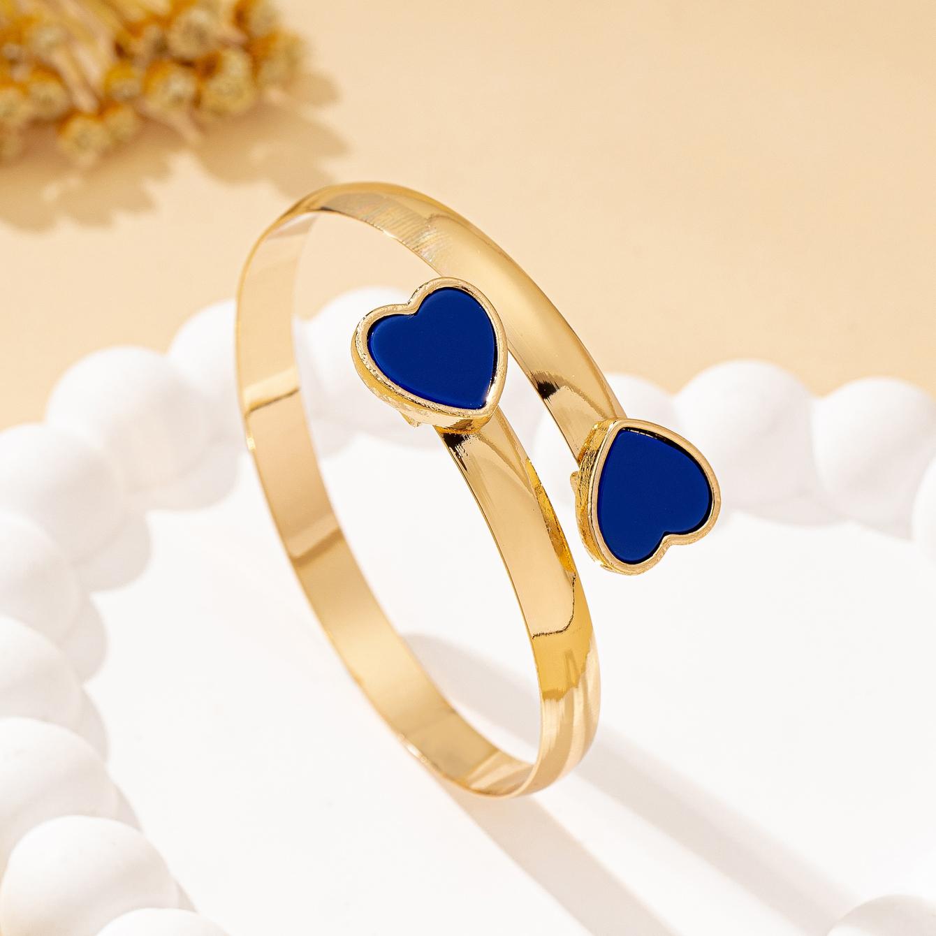 

A Women s Bracelet, Vintage, Simple, Sweet, Heart-Shaped, Simple and Versatile Bracelet Jewelry, Suitable for Daily Wear and Vacation Wear синий