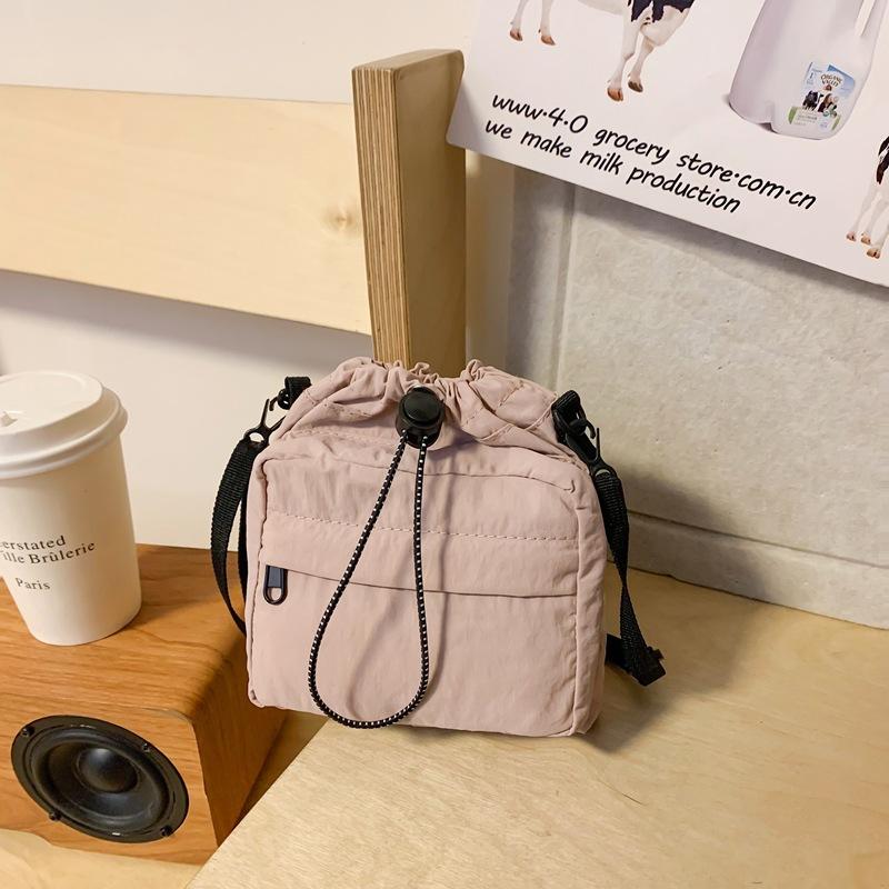 Original versatile mobile phone bag dopamine color scheme pleated drawstring bag fashionable and lightweight shoulder messenger bag