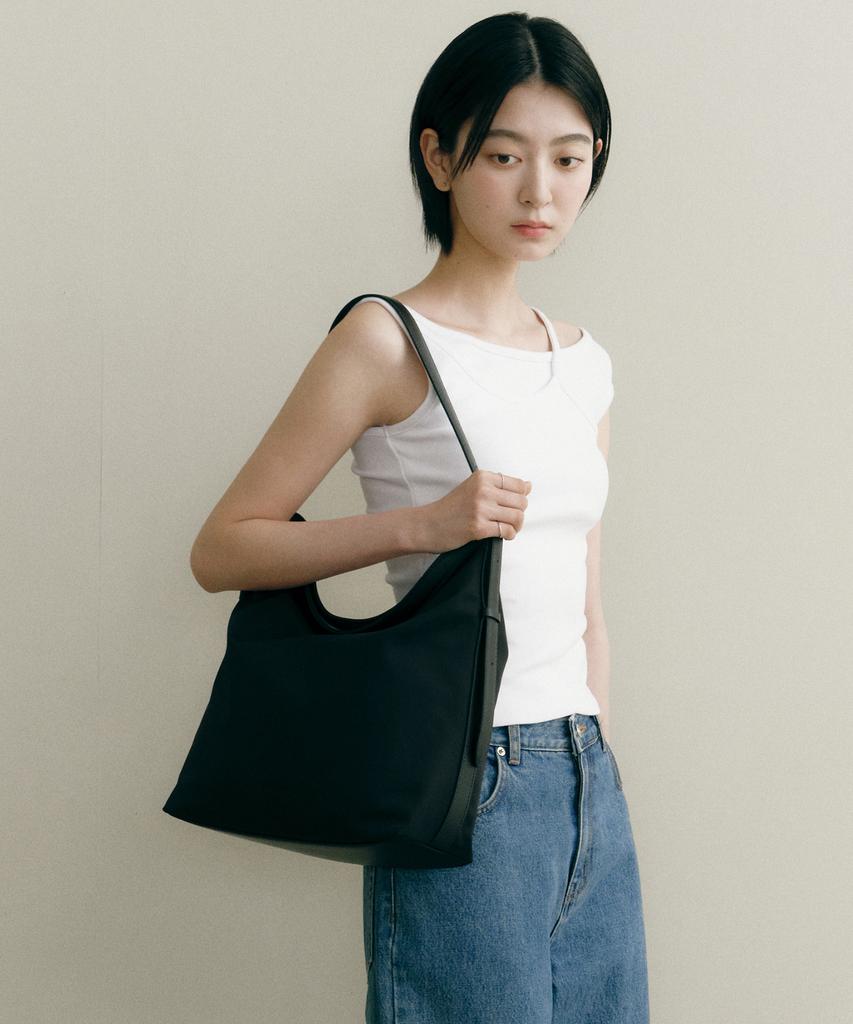 Ostkaka Louis Shoulder Nylon Black