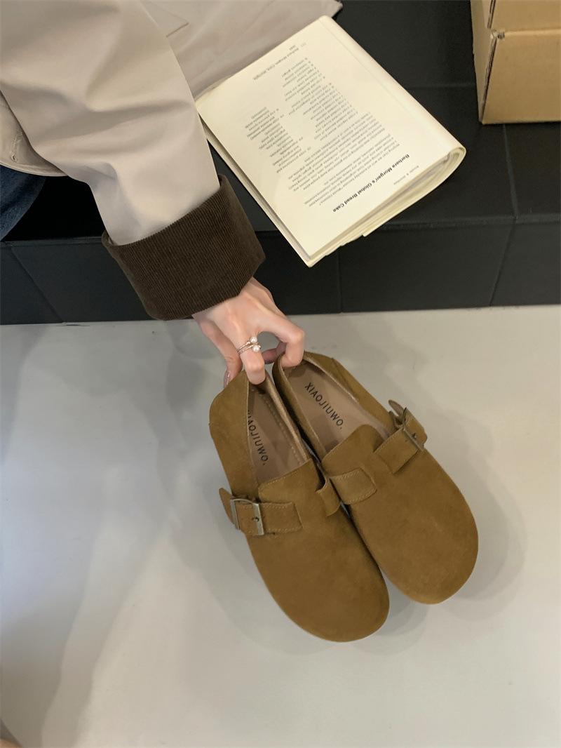 

2025 осень новые корейские повседневные женские туфли с маленьким круглым носком, глубоким вырезом, из матовой кожи 39