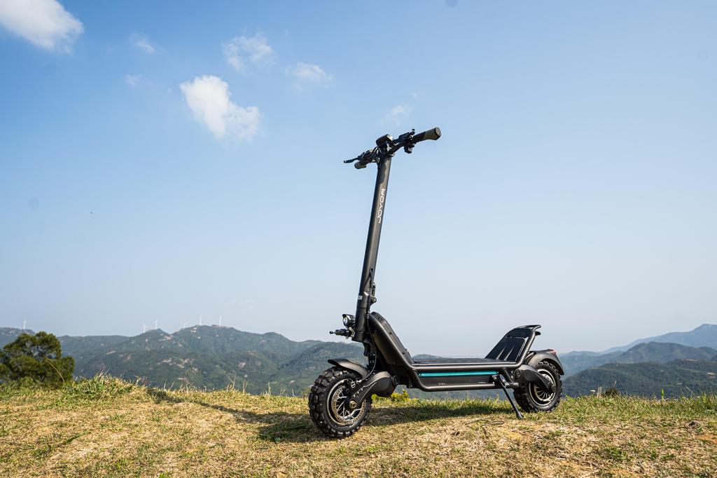 JOYOR E6-S Elektrická koloběžka 2x 1600W Motor, 60V 31,5Ah Baterie, Dojezd 100KM, Hydraulické brzdy, 11palcová kola Skládací E-koloběžka