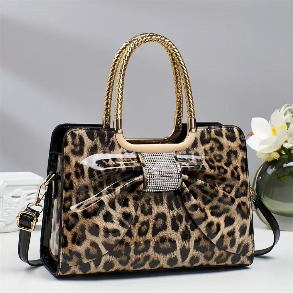 Fashionable Faux Leather Handbag With Chain Strap And Security Lock For Womens Everyday