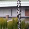 Catene per la pioggia per grondaie 122 cm Anello di ferro Catena per la pioggia nera Per esterno Decorativa Raccoglitore per grondaie Pluviale Appesa Catena per grondaie