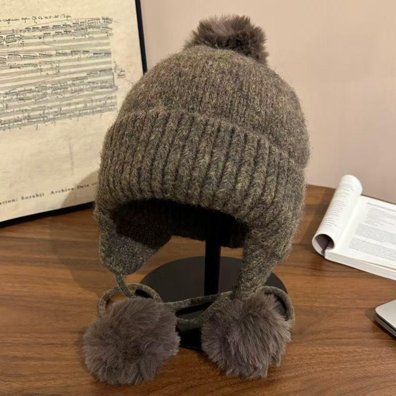 Fashionable Wool Ball Beanie Hat Pullover Ear Protector Knitted Warm Hat Ladies Cute Versatile Wool Hat
